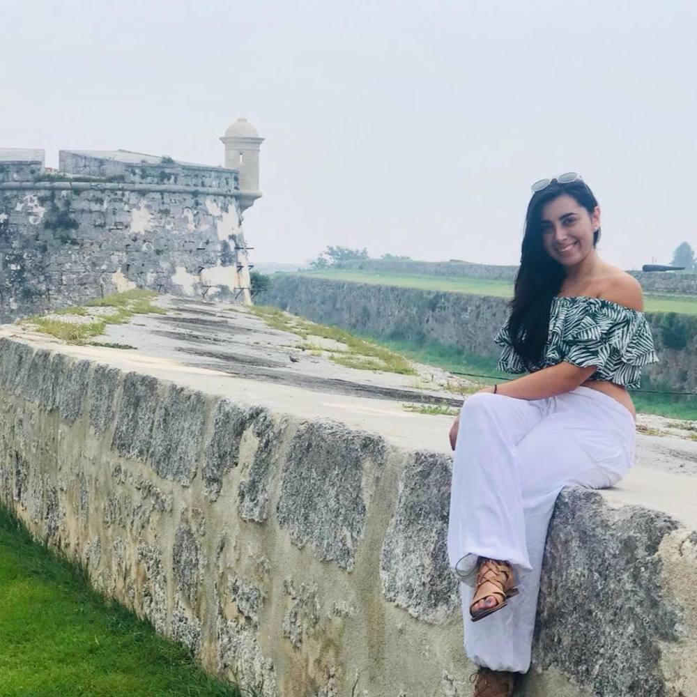 Meet your Posher, Escarlette